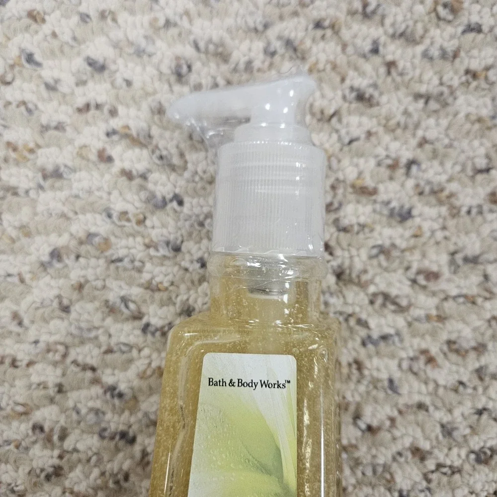 Rare White Citrus Bath & Body Works Antibacterial Hand Soap‎ Discontinued
